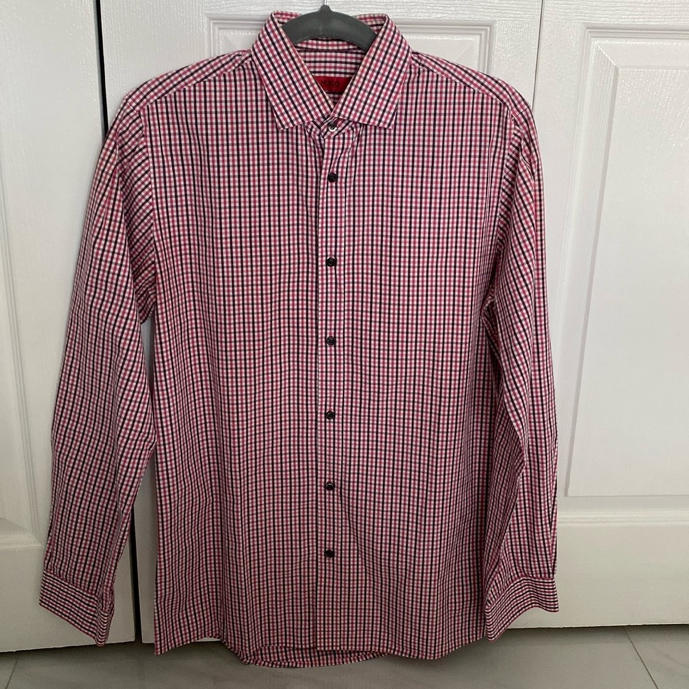 HUGO Dress shirt.  Neck 15 / Arm 32/33 / Size 38